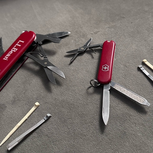 Victorinox X L.L. Bean SAK Swiss Amy Knife LOT of 2 - Picture 3 of 17